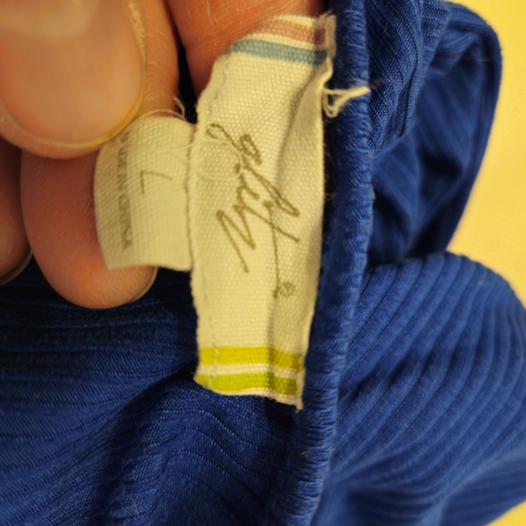 Royal Blue Mid Cut Top by Glitz Sz L - Picture 4 of 4